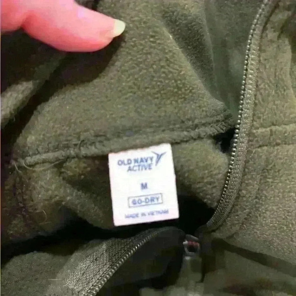 Size Medium Old Navy green fleece pullover. Worn once. - Picture 3 of 3